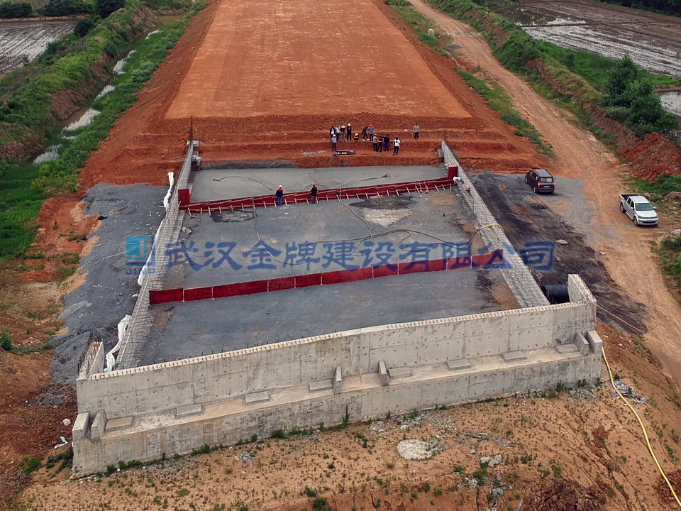 气泡混合轻质土