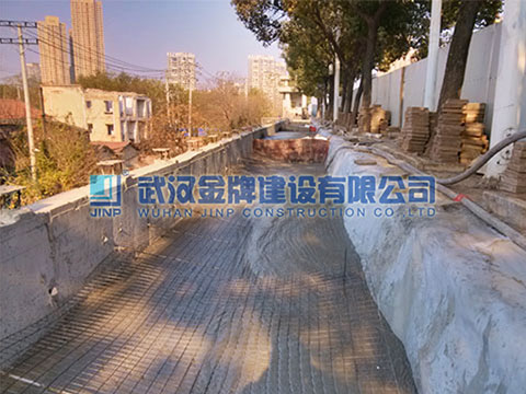 江汉二桥维修改造道路拓宽填筑(图1)